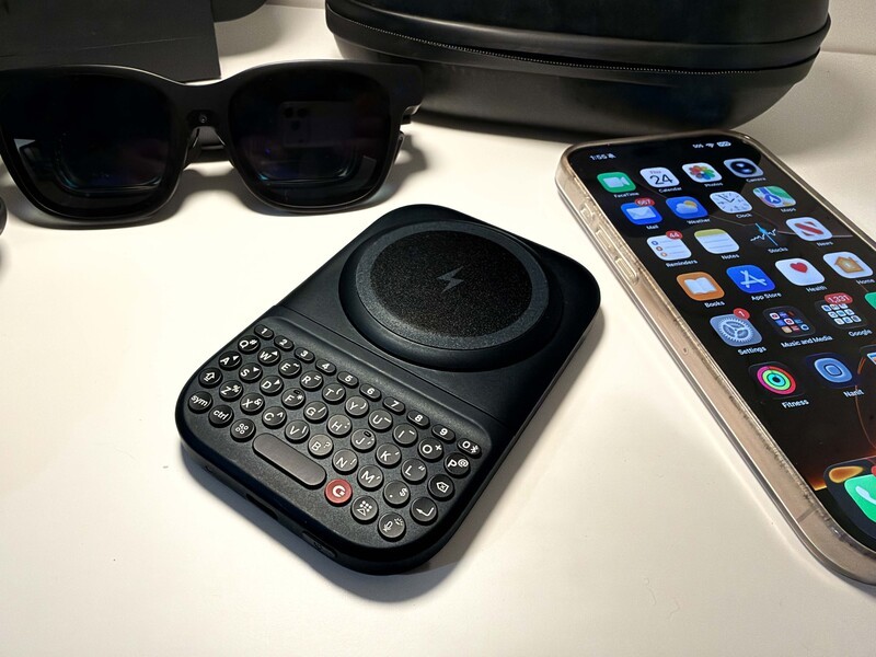Clicks Power Keyboard W Viture Smart Glasses